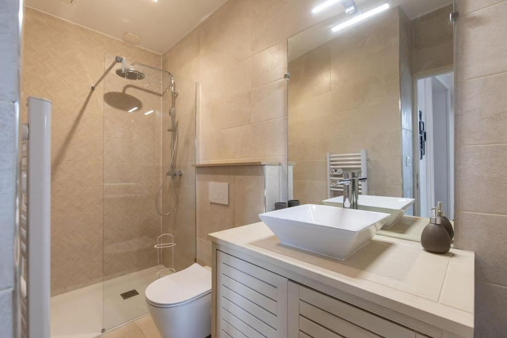 Refuge De L'Ours : T2 Equipe Avec Parking Et Wifi Apartment Bagneres-de-Bigorre Exterior photo